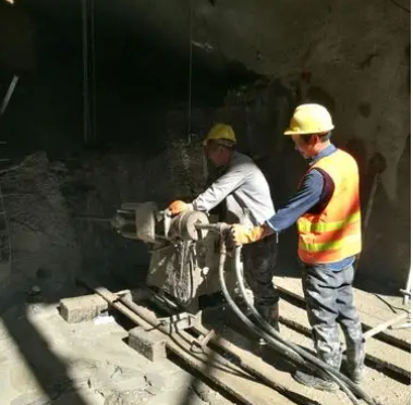 卫辉水下抗分散灌浆料特点 水下不分散注浆料介绍